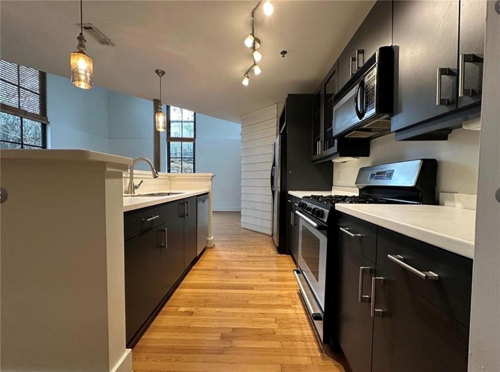 790 North Avenue NE 108