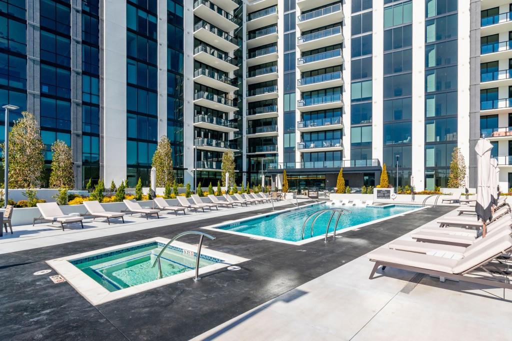 2425 Peachtree Road NE 604
