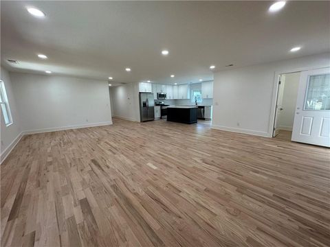 Photo of 844 Kurtz Road, Marietta, GA 30066 (MLS # 7755447)