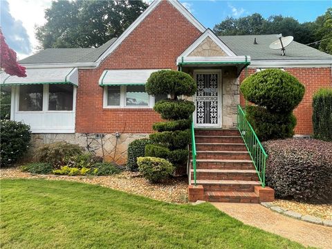 2576 Northview Avenue Decatur GA 30032