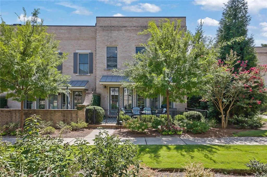 150 Forrest Alley, Roswell, GA, 30075