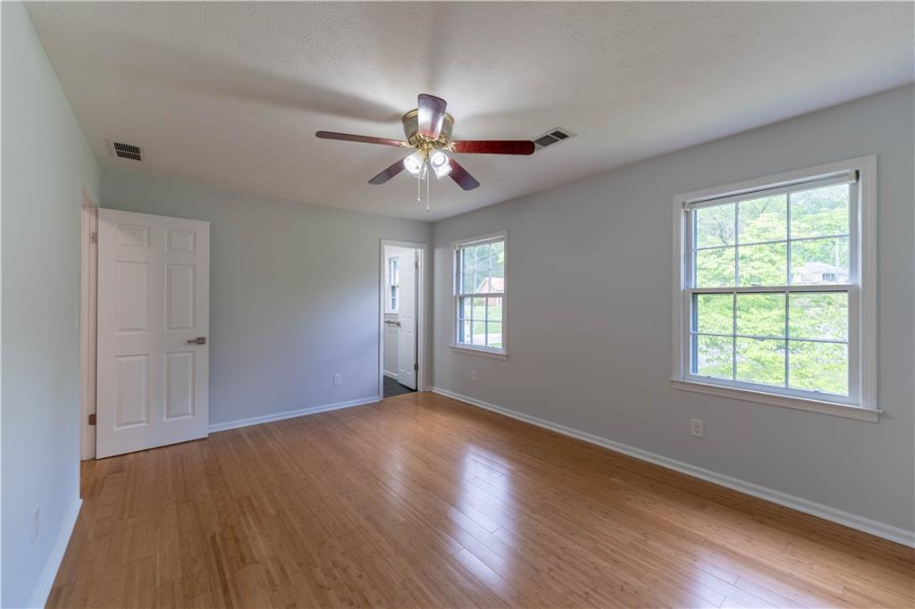 5678 Fern Creek Drive, Lilburn, Georgia image 28