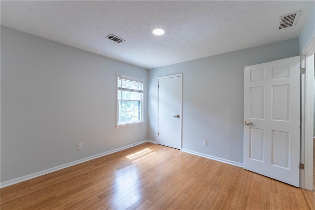 5678 Fern Creek Drive, Lilburn, Georgia image 23