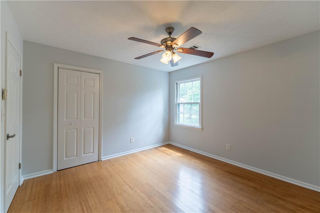 5678 Fern Creek Drive, Lilburn, Georgia image 24