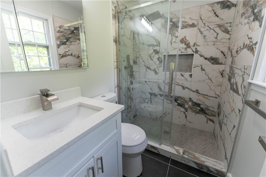 5678 Fern Creek Drive, Lilburn, Georgia image 30