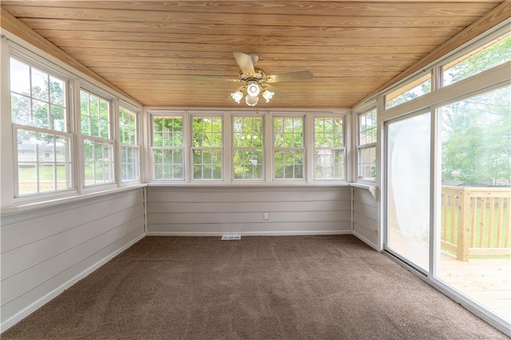 5678 Fern Creek Drive, Lilburn, Georgia image 32