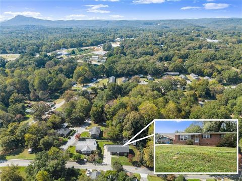 Photo of 574 S Sage Street S, Toccoa, GA 30577 (MLS # 7756882)