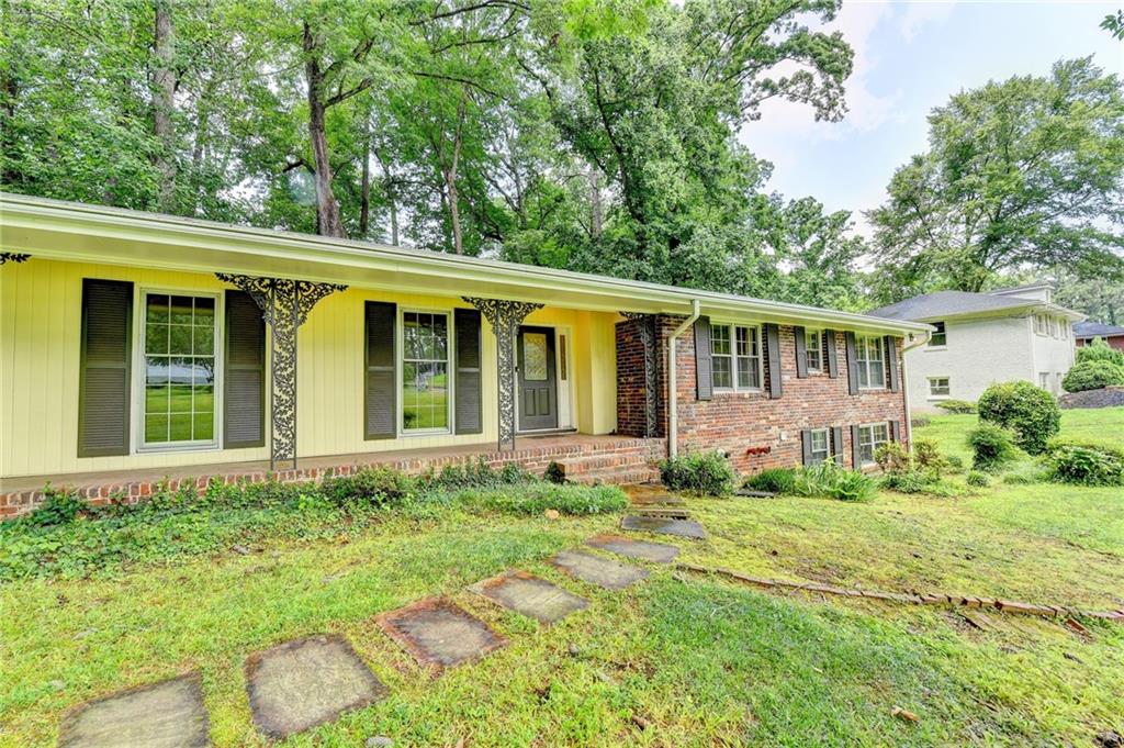 1970 Fisher Trail NE