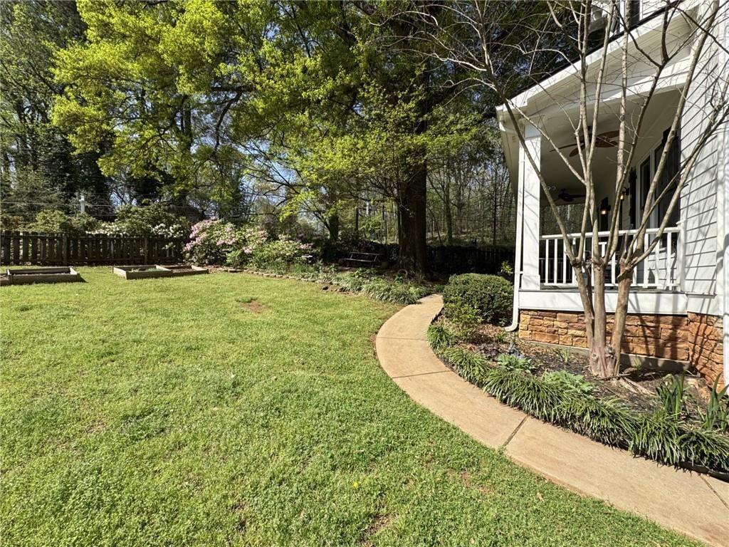 1399 Knob Hill Court, Atlanta, Georgia image 10