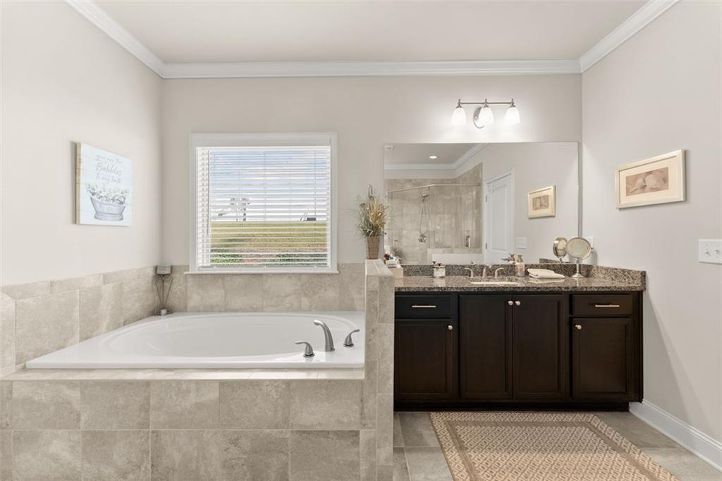 1836 Hidden Creek Drive, Hoschton, Georgia image 24