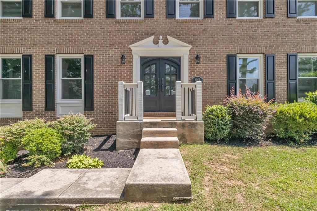 6960 Whispering Oaks Court