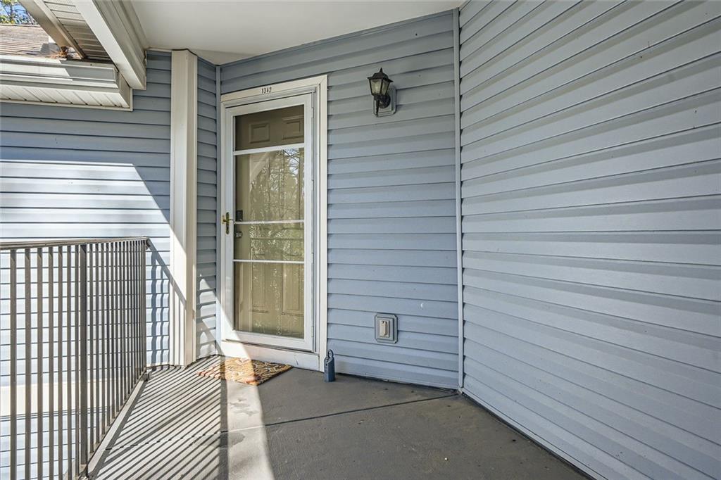 1342 Orchard Park Drive, Stone Mountain, Georgia image 3