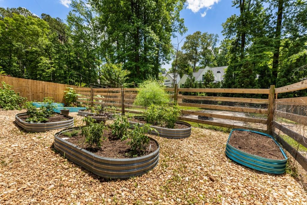 5600 Surrey Court, Alpharetta, Georgia image 36