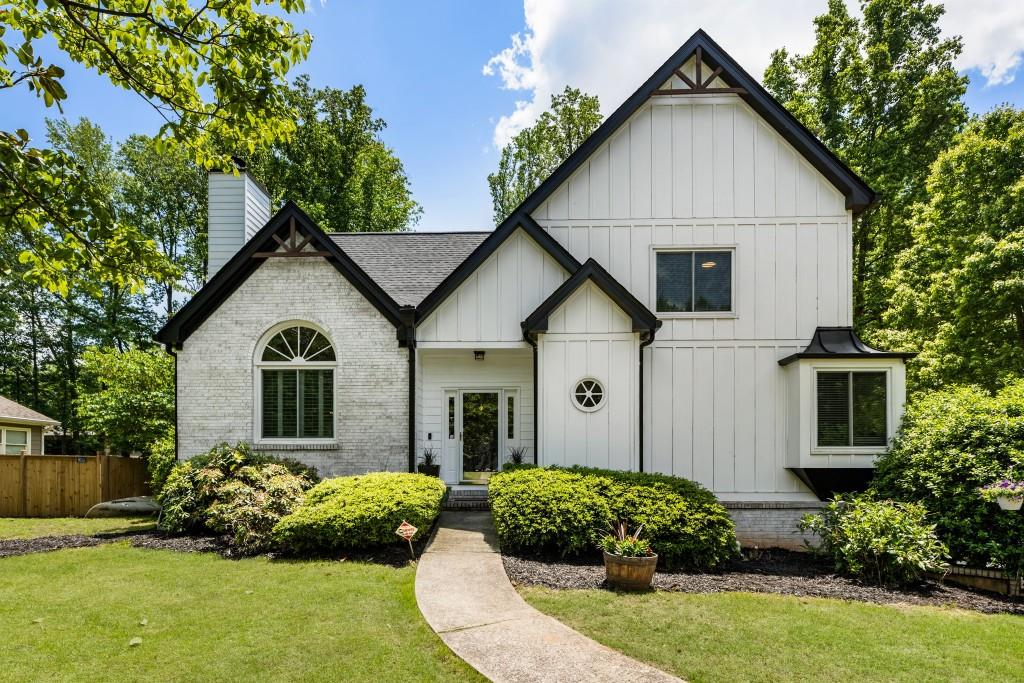 5600 Surrey Court, Alpharetta, Georgia image 1