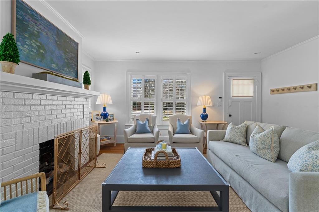 40 Peachtree Hills Avenue NE