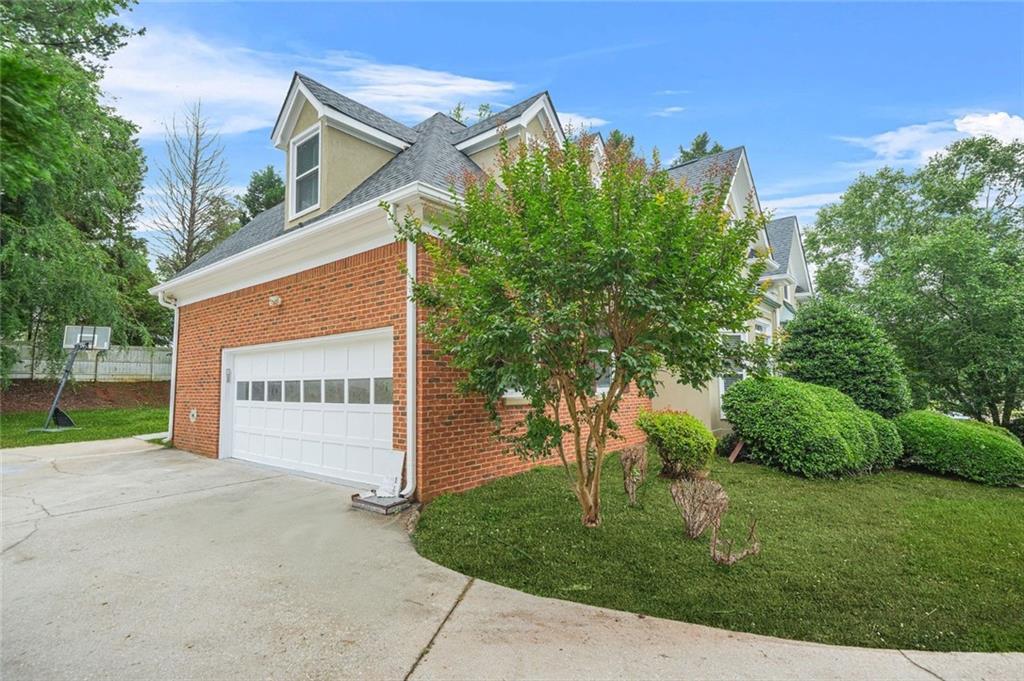 110 Glen Eagle Way
