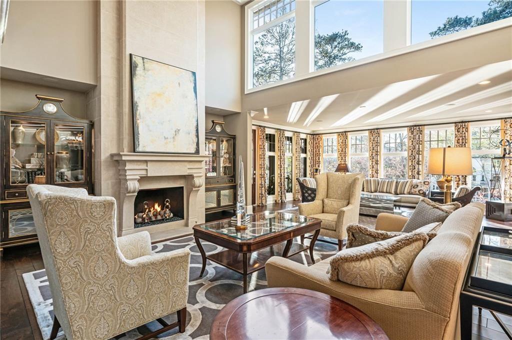 1125 Lake Shore Overlook