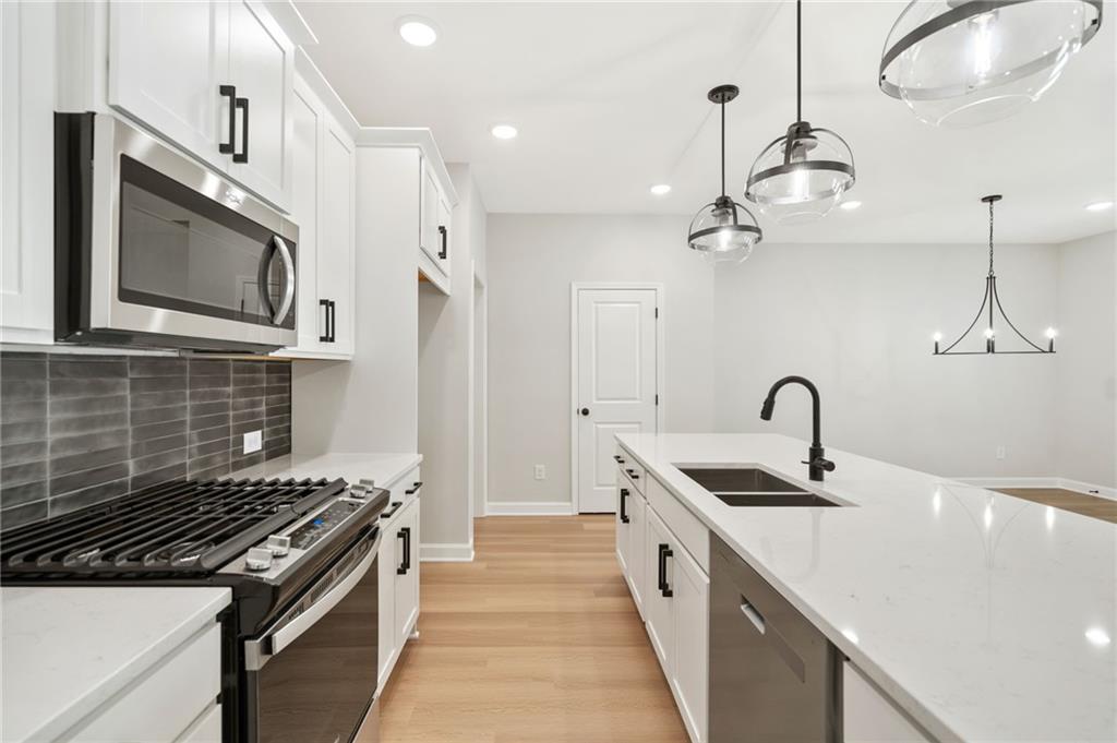 4667 Larkfield Way 17