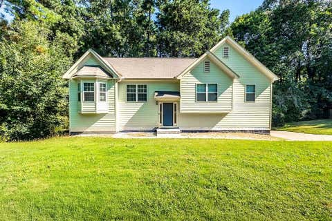 Homes For Sale - 3907 Robin Court<br/> Acworth, GA 30101
