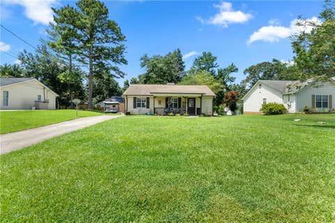 Homes For Sale - 2560 Fairlane Drive<br/> Forsyth County, Cumming, GA 30041