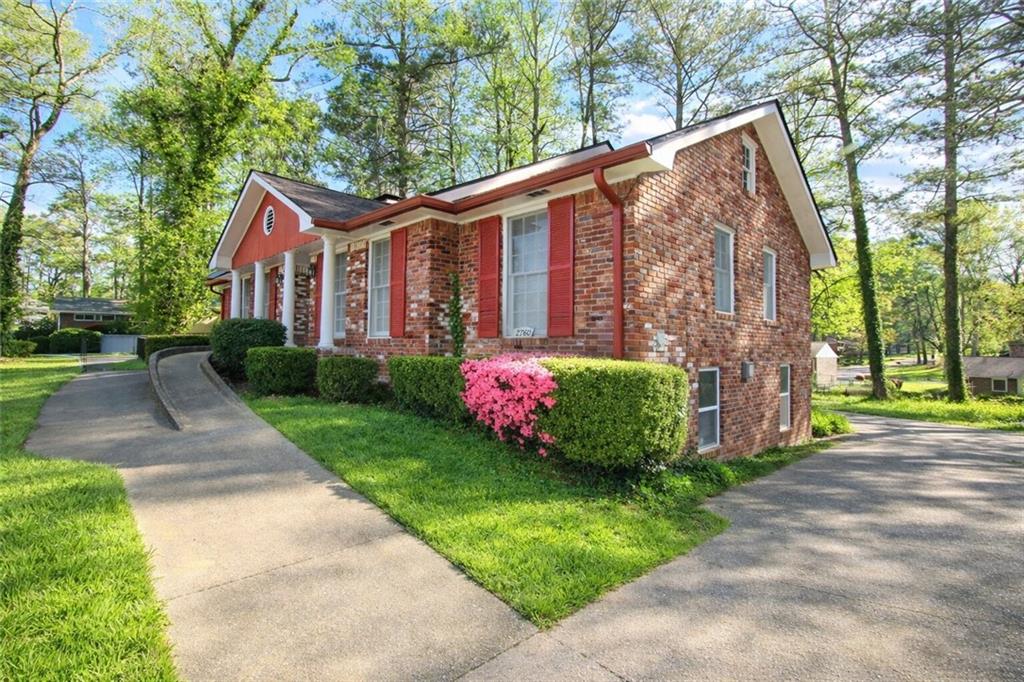 2760 The Fontainebleau SW