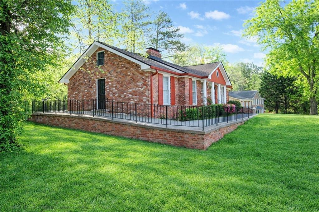 2760 The Fontainebleau SW