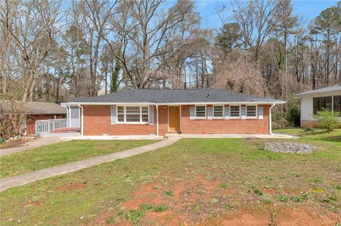 Homes For Sale - 4234 Rockbridge Heights Drive<br/> Stone Mountain, GA 30083