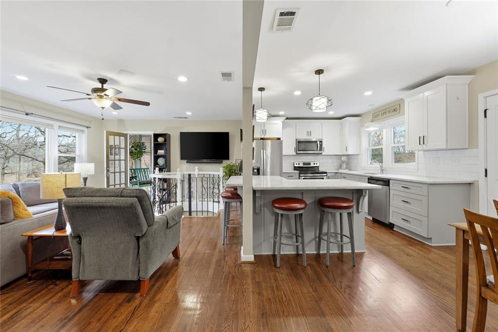 810 Burchill Street SW