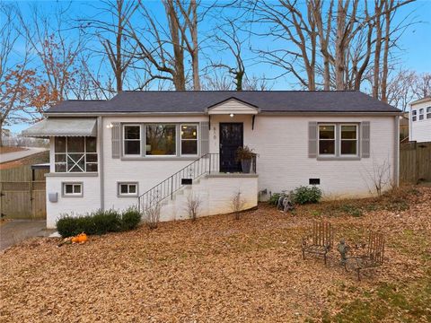 Homes For Sale - 810 Burchill Street<br/> Atlanta, GA 30310