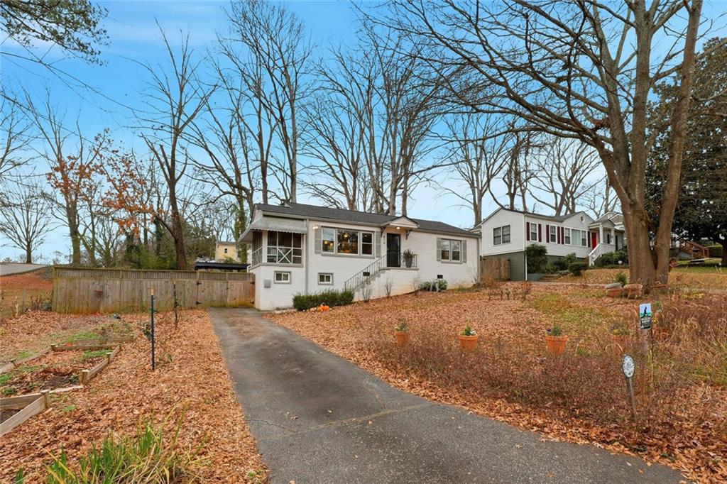 810 Burchill Street SW