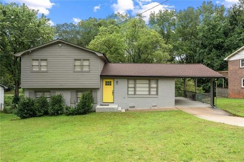 Photo of 799 Pine Roc Drive, Stone Mountain, GA 30083 (MLS # 7632705)
