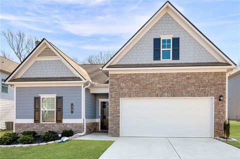 A home in Adairsville