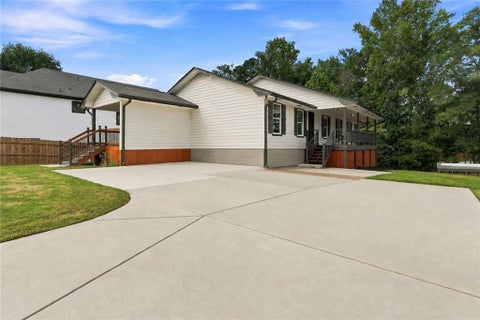 Homes For Sale - 4819 Batiste Lane<br/> Cobb County, Acworth, GA 30101