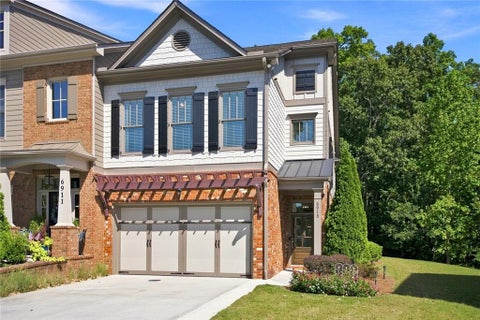 Townhouse For Sale - 6915 Fellowship Lane<br/> Hall County, Flowery Branch, GA 30542