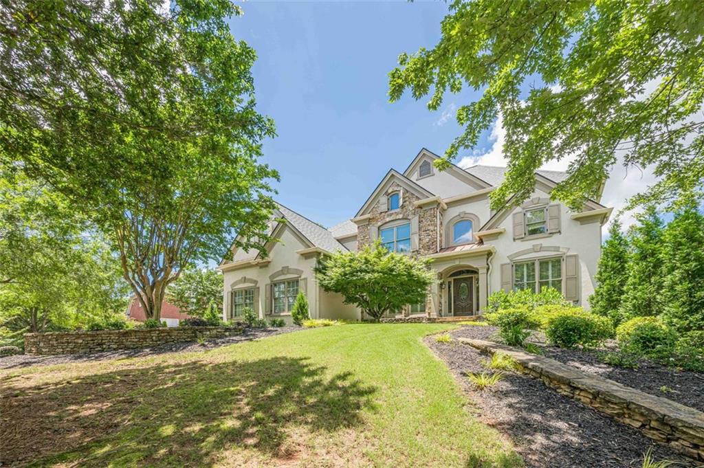 5825 LAUREL OAK Drive