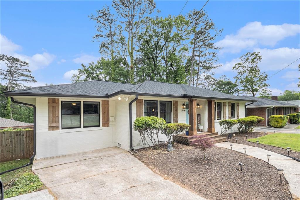 2779 Fairlee Drive, Decatur, Georgia image 2