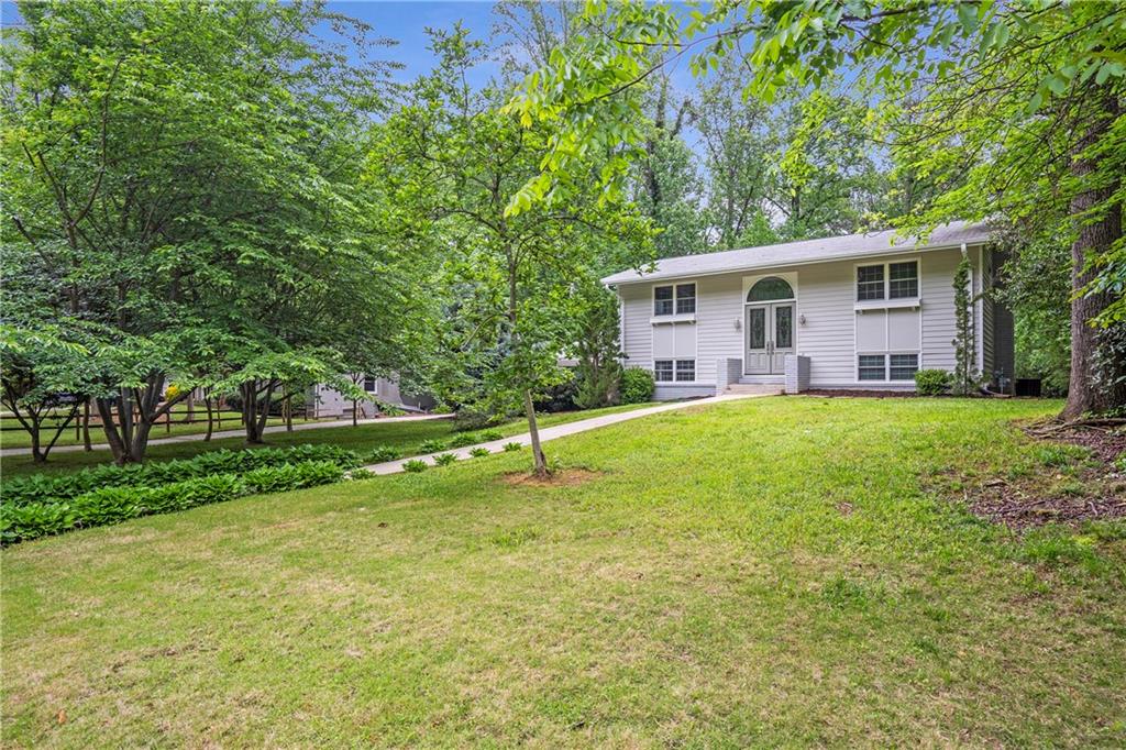 2288 Street Deville NE
