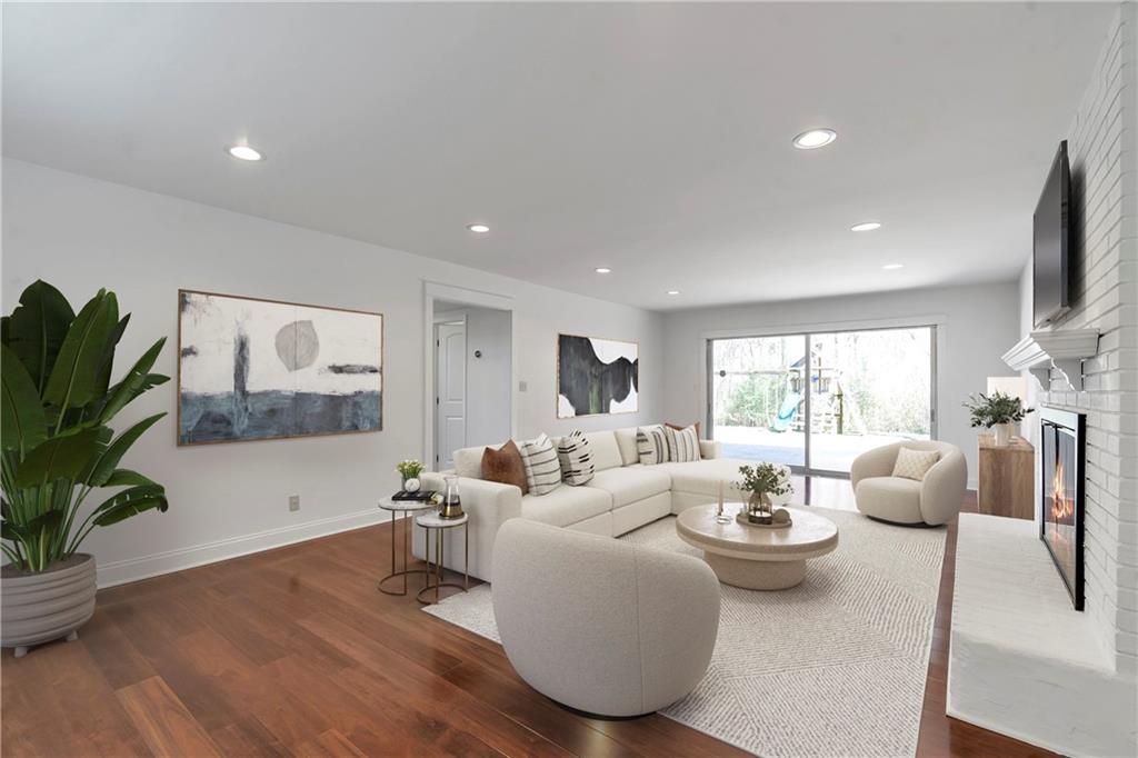 2288 Street Deville NE