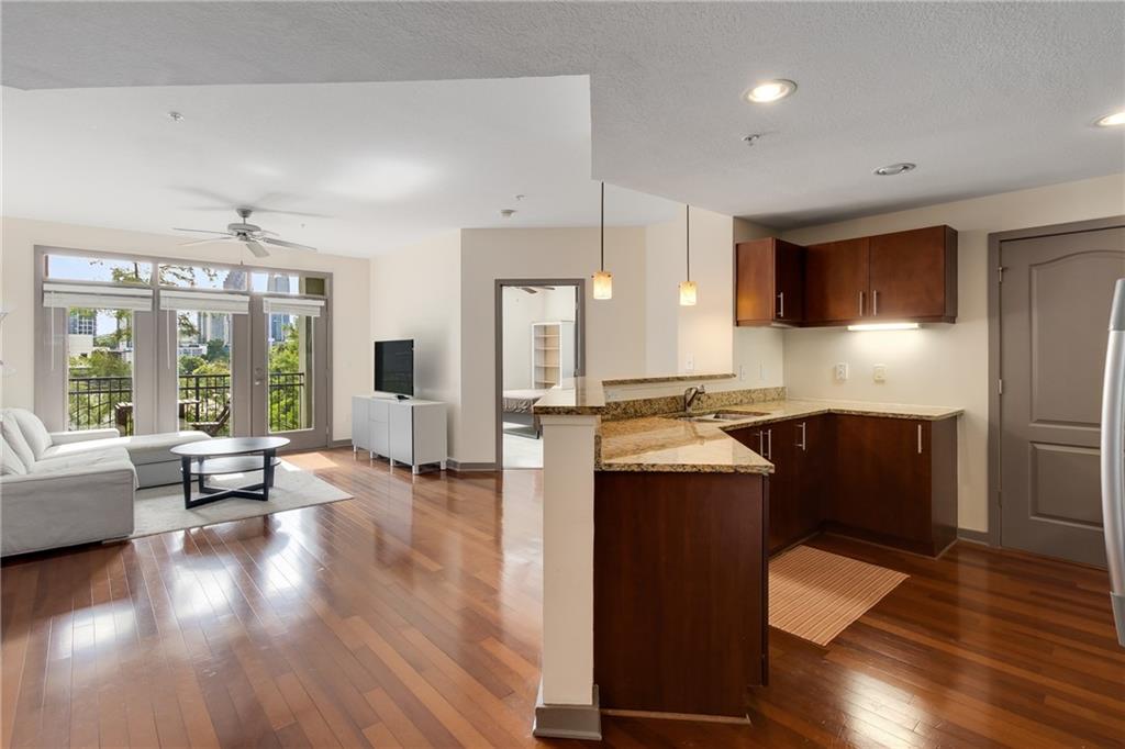 390 17th Street NW 4055