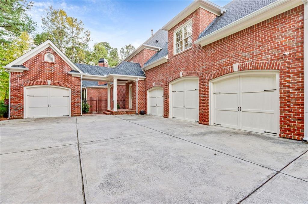 6335 HOWELL COBB Court