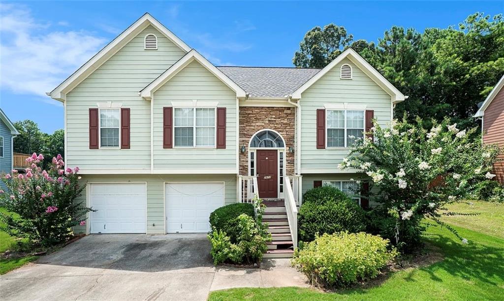 Welcome home! This beautiful home located in the highly sought-after school district in Gwinnett County and is nestled on a large level lot. Very well maintained with fresh paint, charming landscaping. The kitchen features custom cabinets, stone countertops, and a spacious breakfast area! Off the kitchen you will find the oversized living room with plenty of space, a spacious dining area, and tasteful fixtures throughout the home. Head down the hallway to find the master bedroom with a large ensuite bathroom that you will fall in love with! The home is complete with a spacious 2-car garage with plenty of space and storage! Just minutes to vibrant downtown Lawrenceville - so don't miss out on the perfect home in this great location and schedule your showing today!
The house is rented as a whole $3500 or separately: Downstairs $2100 and basement $1700 (1 living room, bedroom and bath)