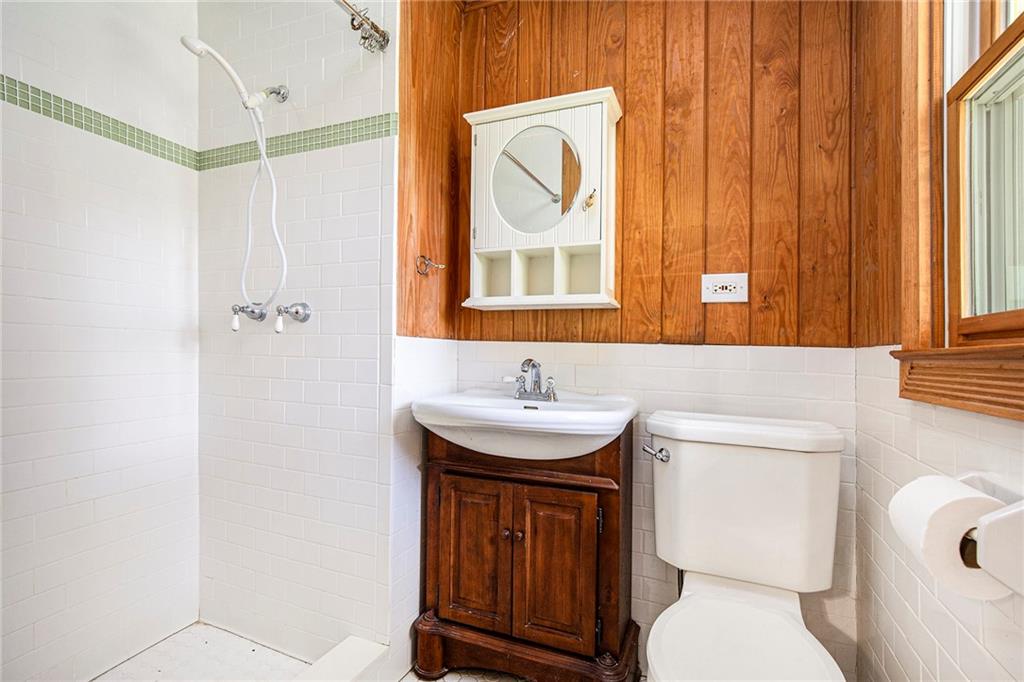 2595 Woodhill Circle, Atlanta, Georgia image 17