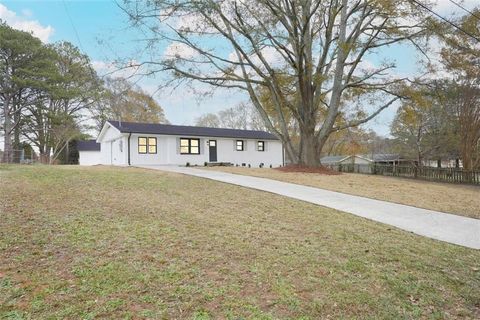 A home in Powder Springs