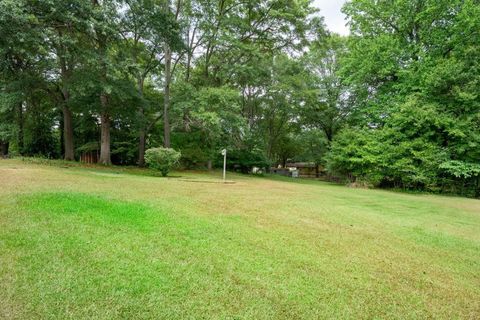 A home in Powder Springs