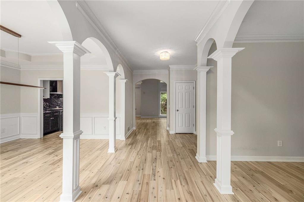 600 Oakmont Hill