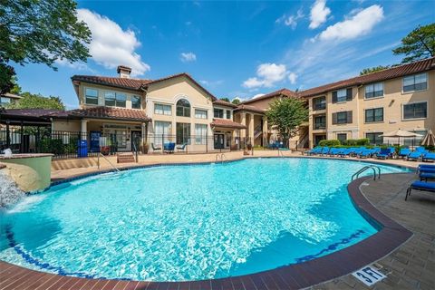 Photo of 3777 Peachtree Road NE #1007, Atlanta, GA 30319 (MLS # 7667628)