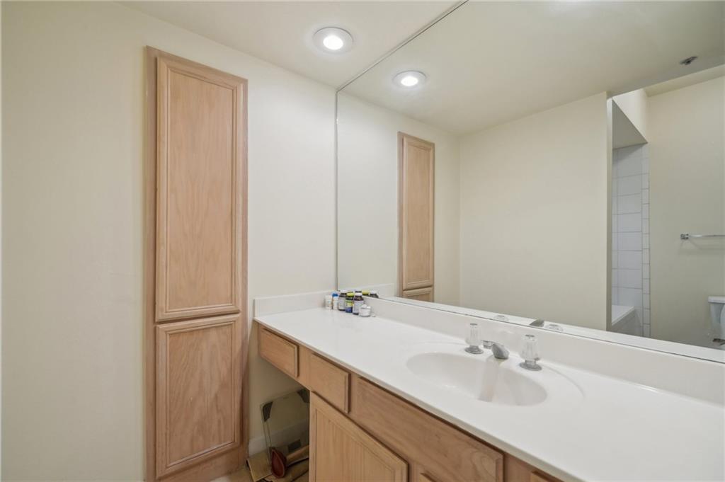 Peachtree Place - Residential
