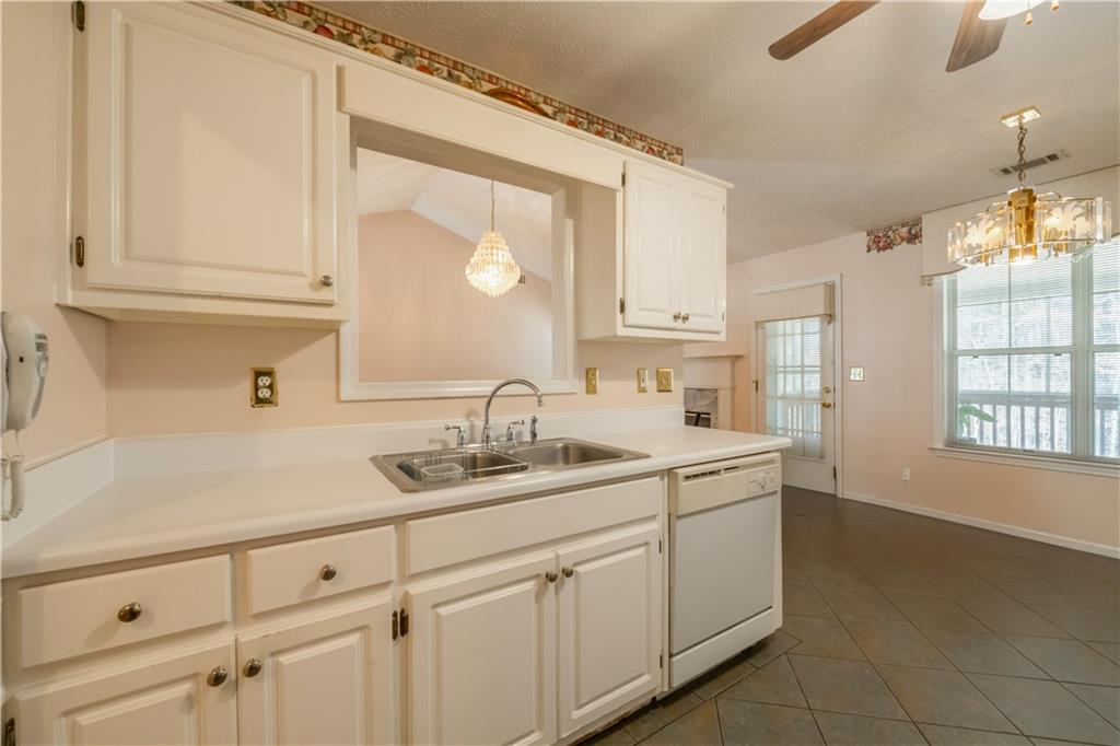 60 Riverside Parkway, Sharpsburg, Georgia image 17