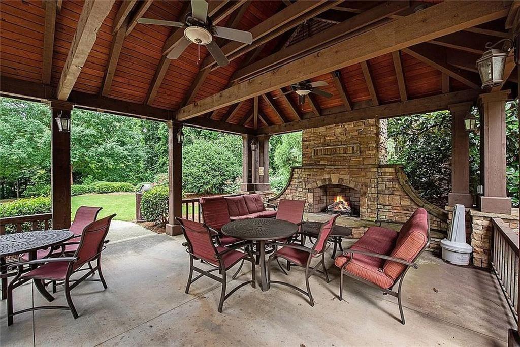 2856 Overlook Trace NE