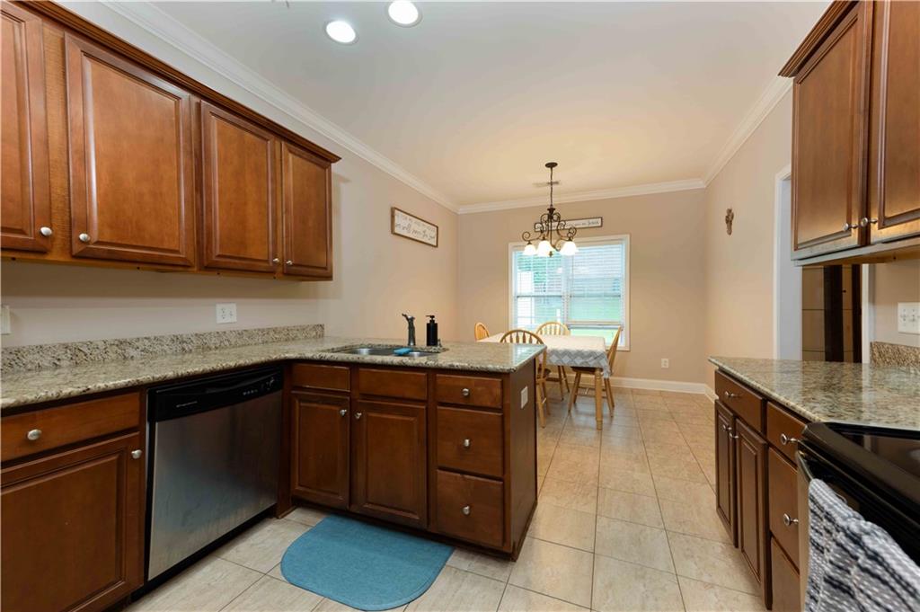 153 Regency Row, Calhoun, Georgia image 5